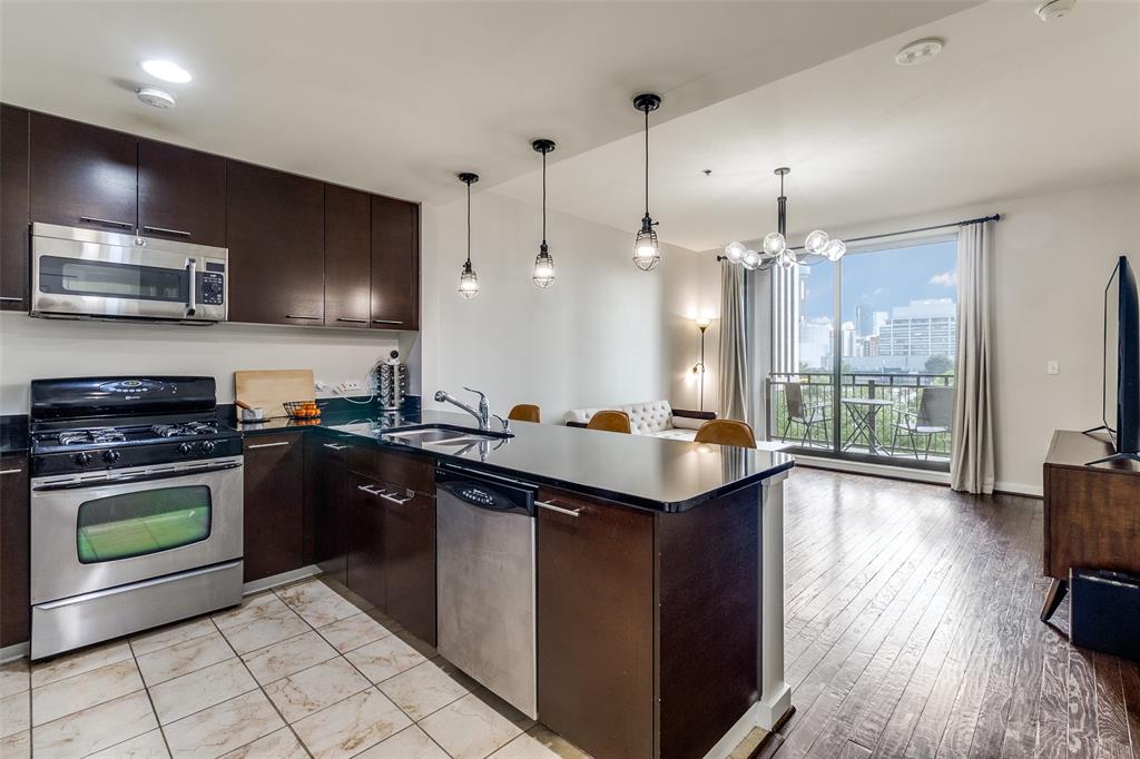 1200 Main Street 303