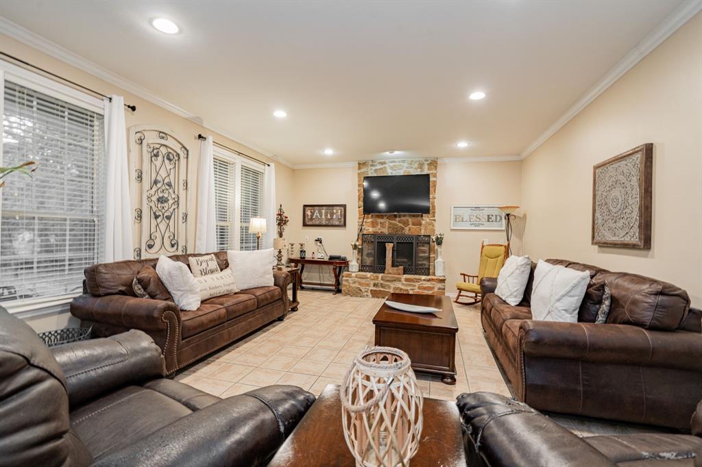 J PING SUR - Residential