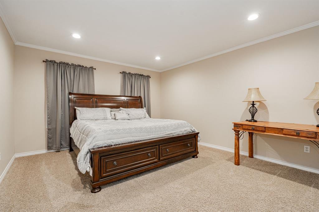 J PING SUR - Residential