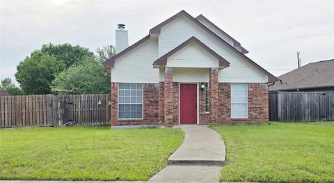 Photo of 510 E Stone Circle, Wylie, TX 75098 (MLS # 21124309)