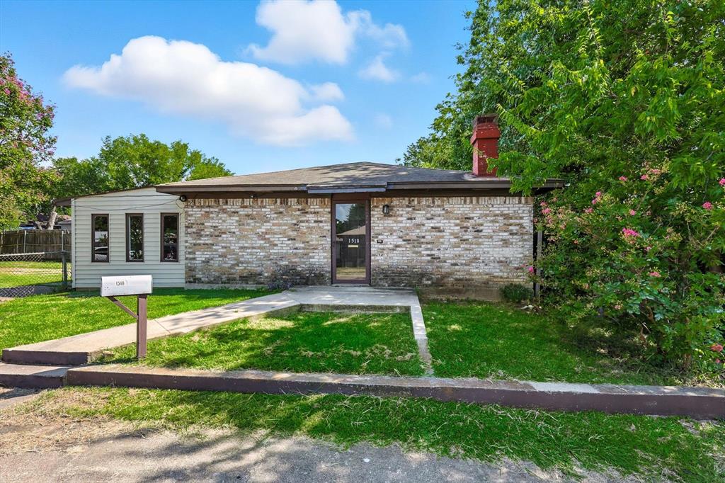 1516 W 7th Street