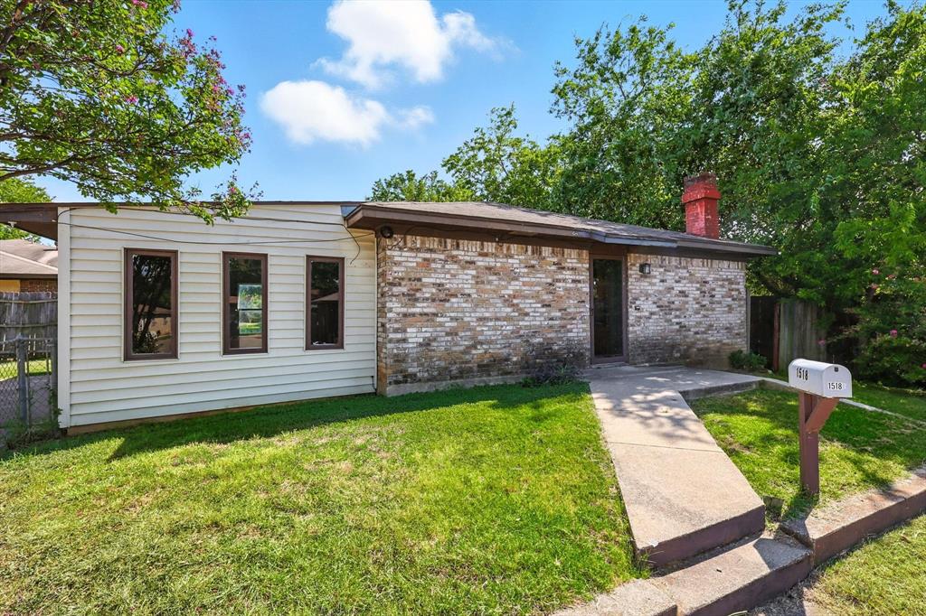1516 W 7th Street