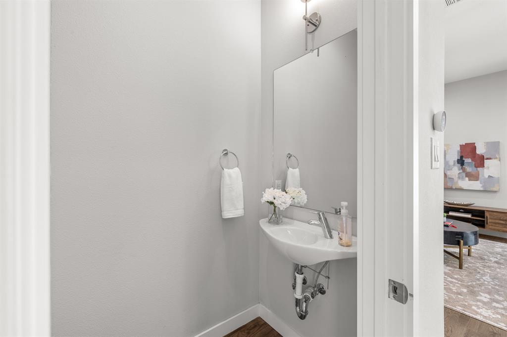 Quarter Residences - Residential