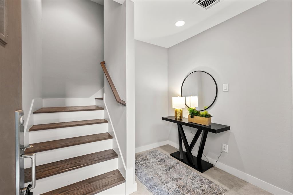 Quarter Residences - Residential