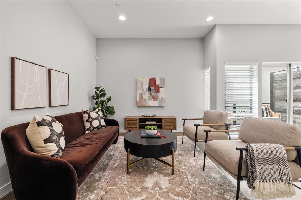 Quarter Residences - Residential