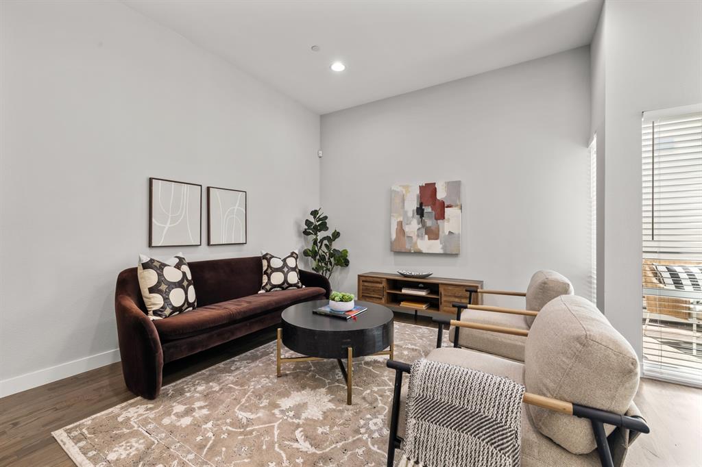 Quarter Residences - Residential