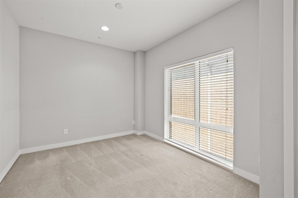 Quarter Residences - Residential