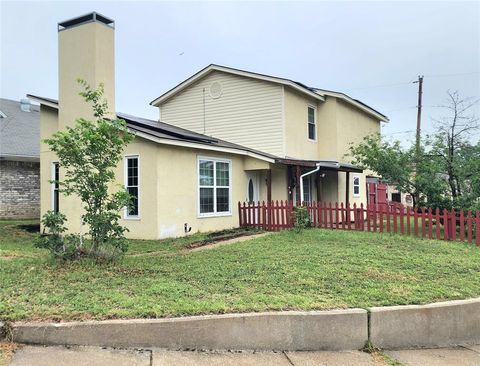 Photo of 1928 Etain Road, Irving, TX 75060 (MLS # 21256524)