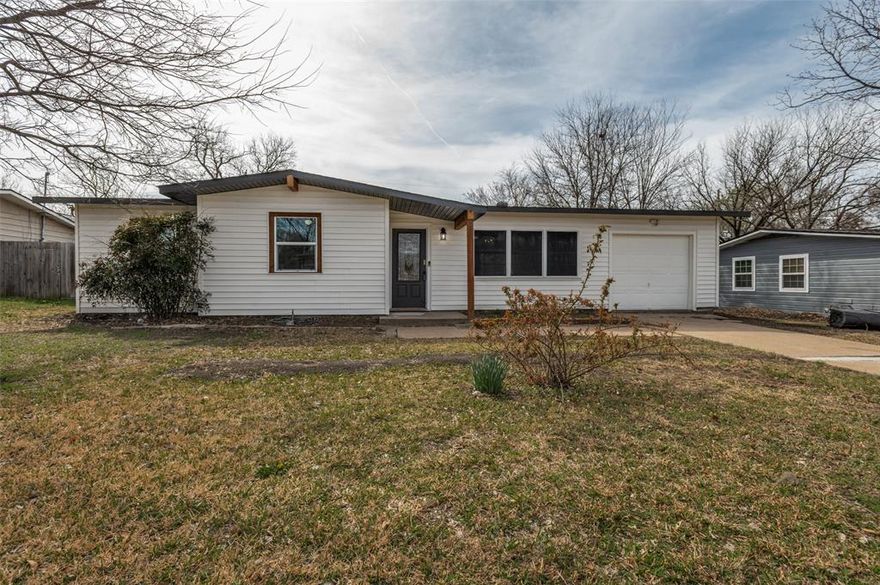 This beautiful 3-bedroom, 1.5-bath home in Arlington has been fully updated from foundation to roof, including new flooring, an updated kitchen, and updated bathrooms. The functional layout makes the most of the space, and the backyard is perfect for relaxing, entertaining, or gardening. Bright and inviting interiors create a comfortable, move-in ready feel. Conveniently located near major highways, restaurants, shopping, and entertainment, including AT&T Stadium, Globe Life Field, and Six Flags Over Texas, this home offers a perfect combination of comfort, style, and convenience!