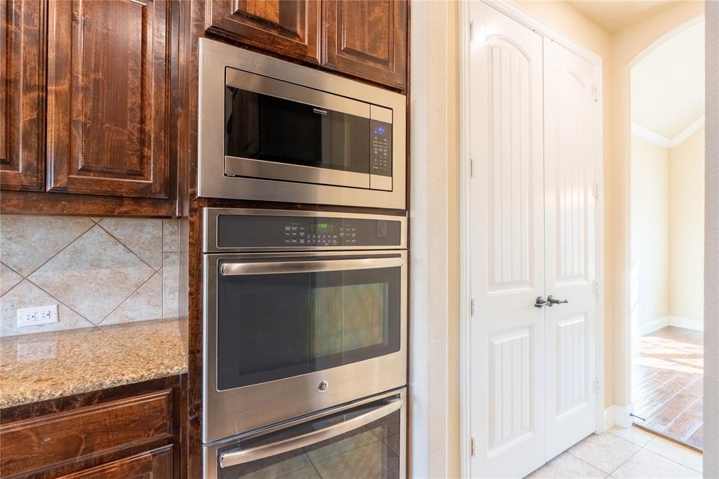 WATERS EDGE PH 2 - Residential