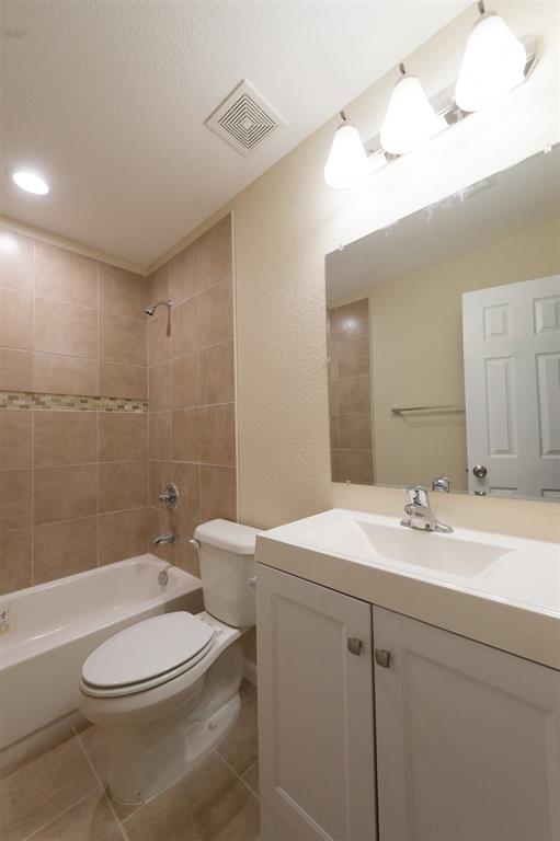 F C HERRLING - Residential Lease