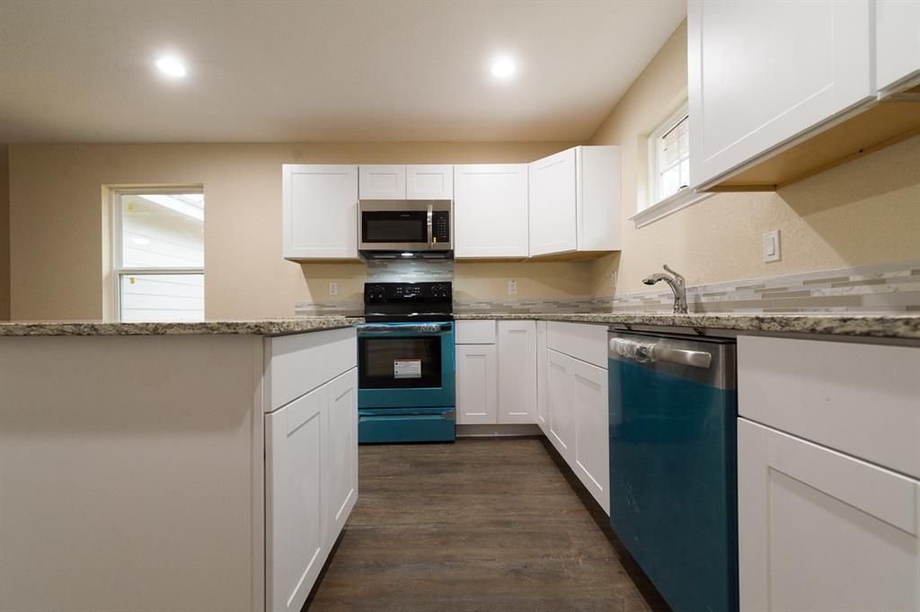 Photo of 3518 FRANK Street, Dallas, TX 75210 (MLS # 21126679)