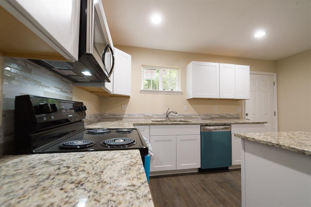 F C HERRLING - Residential Lease