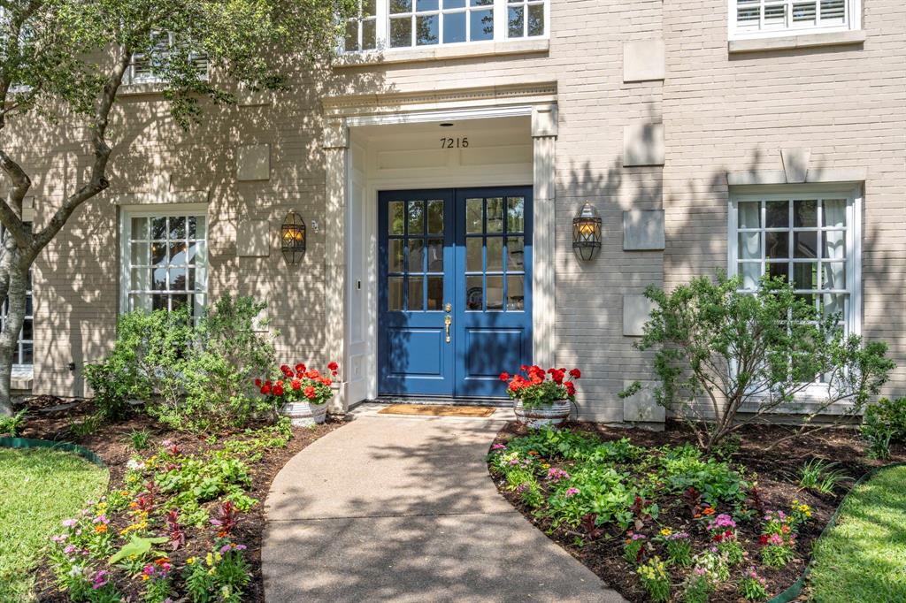 7215 Abrams Place Court