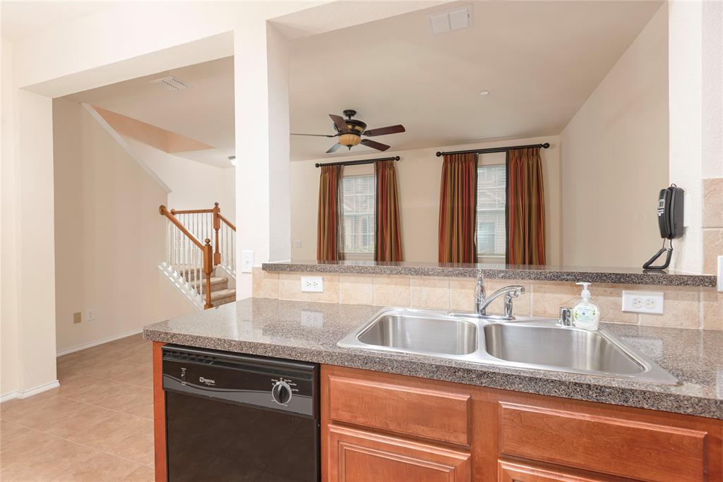 Pasquinellis Village On The Green - Residential