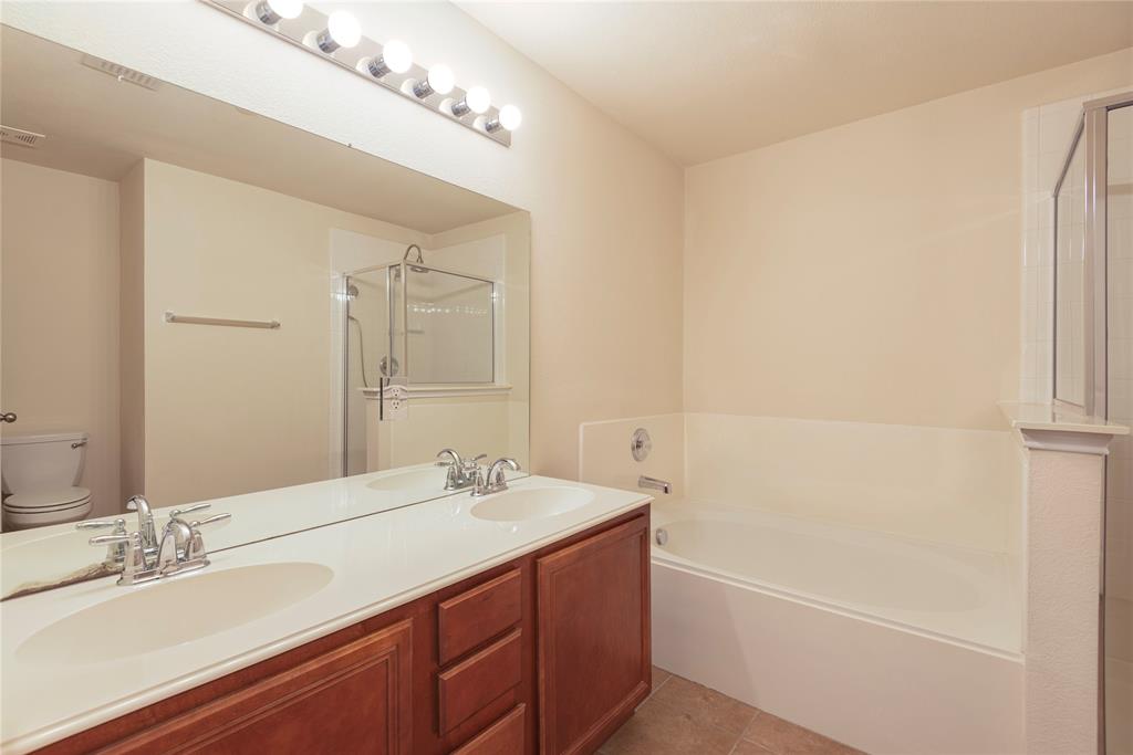 Pasquinellis Village On The Green - Residential