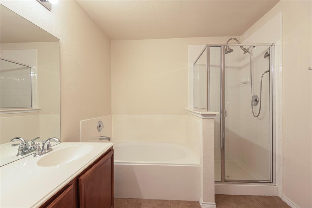 Pasquinellis Village On The Green - Residential