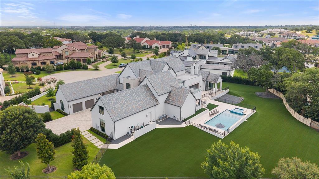 1905 Meadow View Court