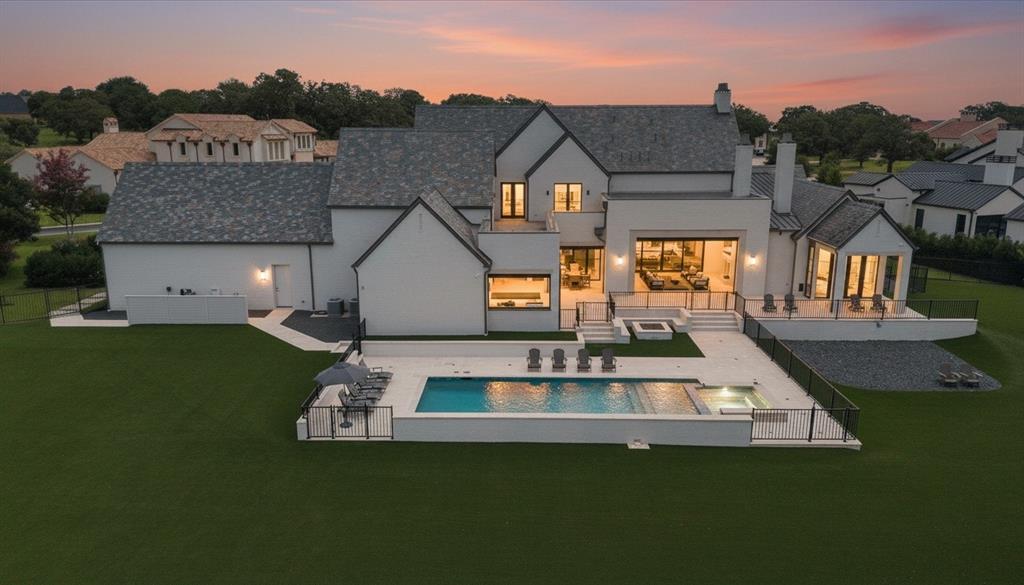 1905 Meadow View Court