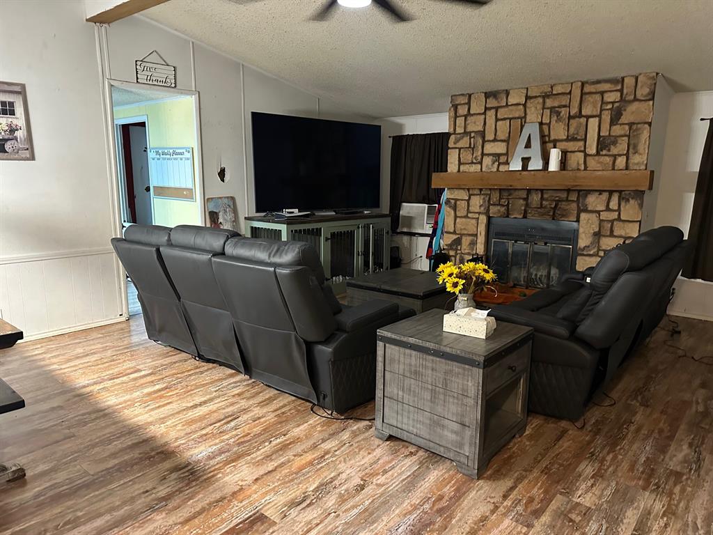 Oak Accorn - Residential