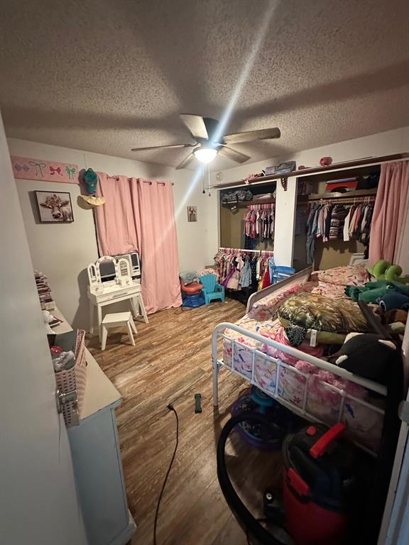 Oak Accorn - Residential