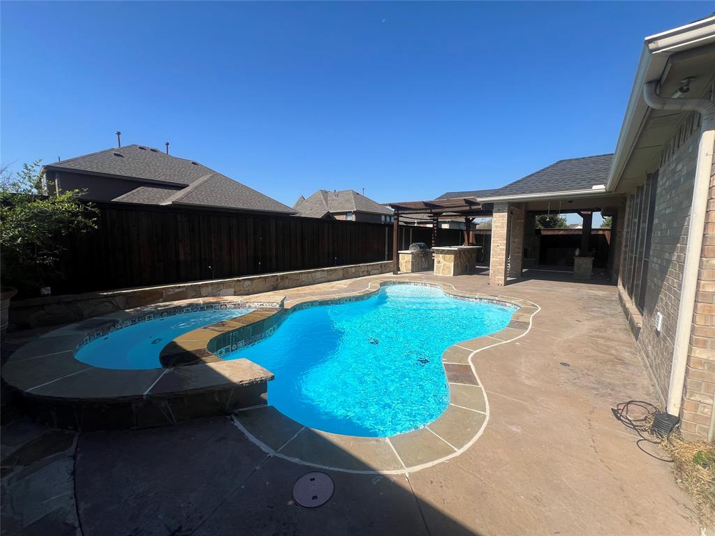 1122 Leafy Glade Road