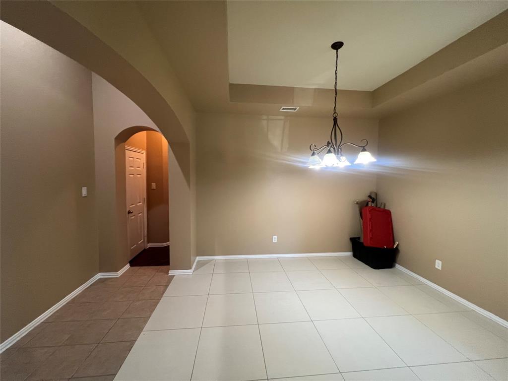 1122 Leafy Glade Road