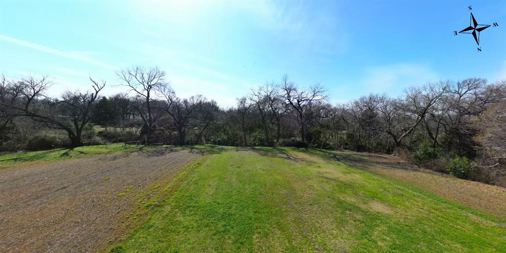 3933 Lawnview Avenue