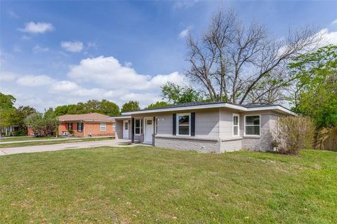 Photo of 7800 Gaston Avenue, Fort Worth, TX 76116 (MLS # 21245721)