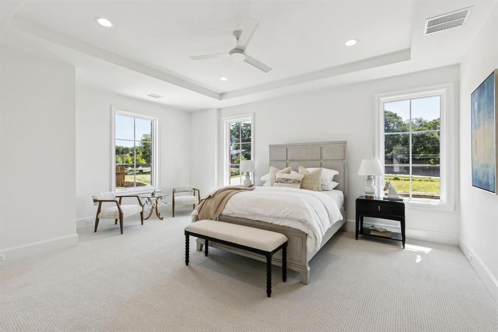 WHITE ROCK BLUFFS - Residential