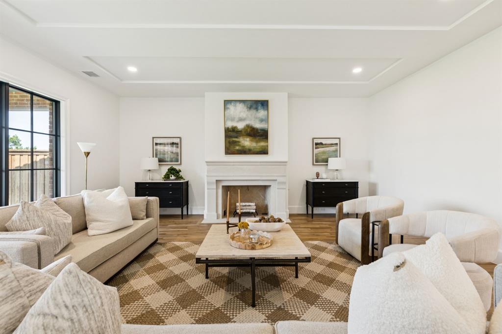 WHITE ROCK BLUFFS - Residential