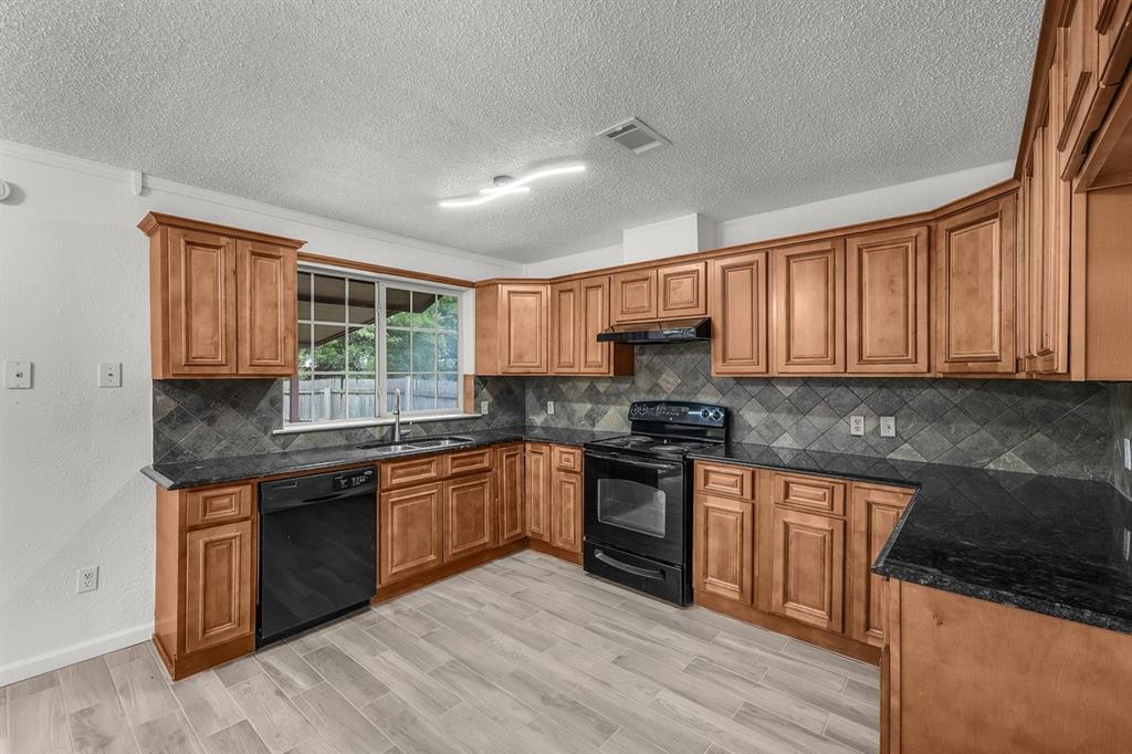 6632 Richardson Drive