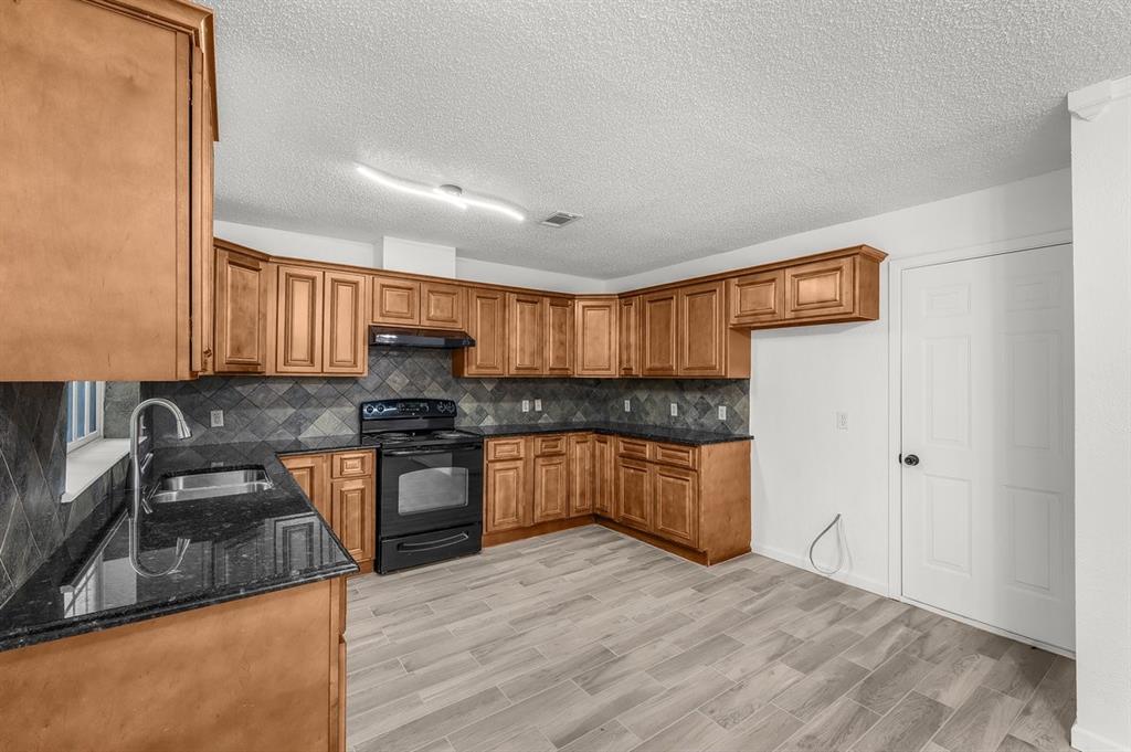 6632 Richardson Drive