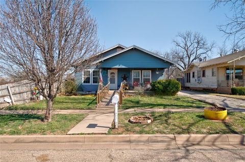 Photo of 519 Santos Street, Abilene, TX 79605 (MLS # 21198041)