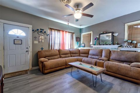 Tiny photo for 519 Santos Street, Abilene, TX 79605 (MLS # 21198041)