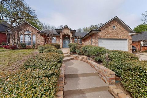 1405 Briar Drive Bedford TX 76022
