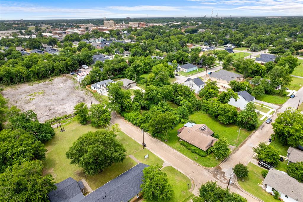 Womacks W D Sub - Land