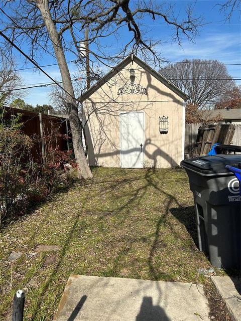 A home in Farmers Branch