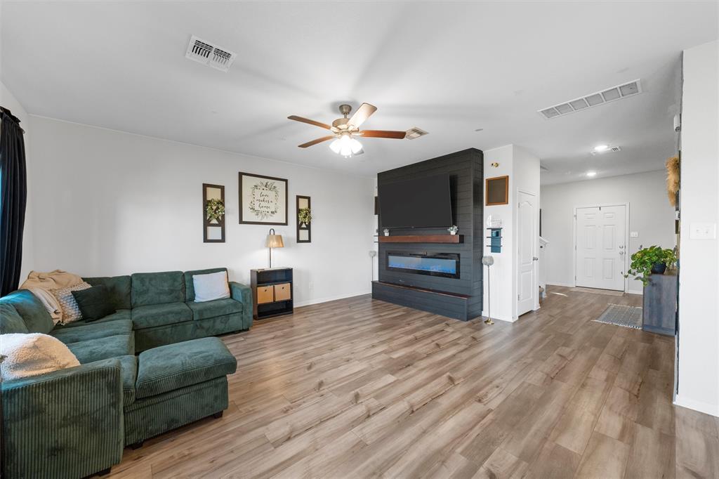 PARK MEADOWS - Residential