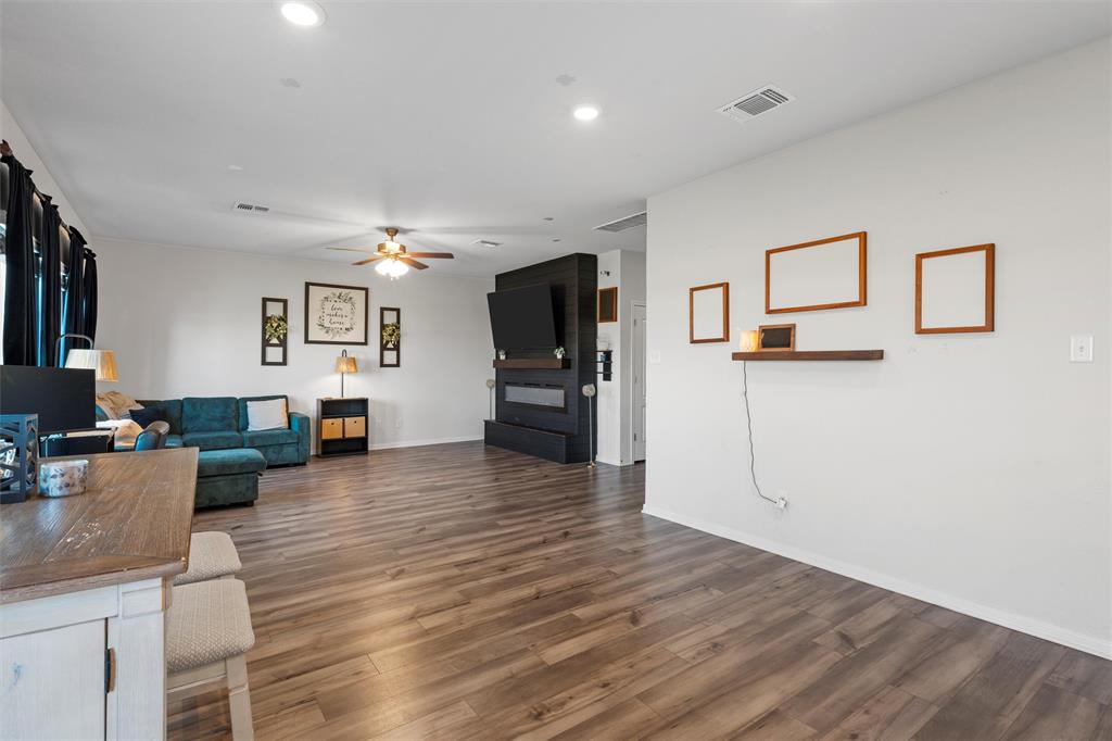 PARK MEADOWS - Residential