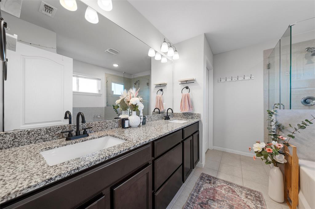 PARK MEADOWS - Residential