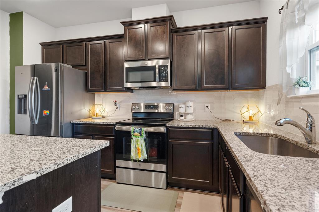 PARK MEADOWS - Residential