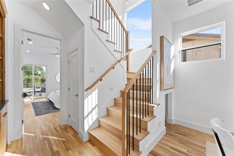 Tiny photo for 2315 S Vernon Avenue, Dallas, TX 75224 (MLS # 21101415)