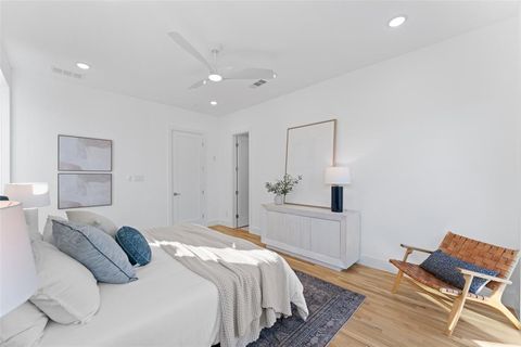 Tiny photo for 2315 S Vernon Avenue, Dallas, TX 75224 (MLS # 21101415)