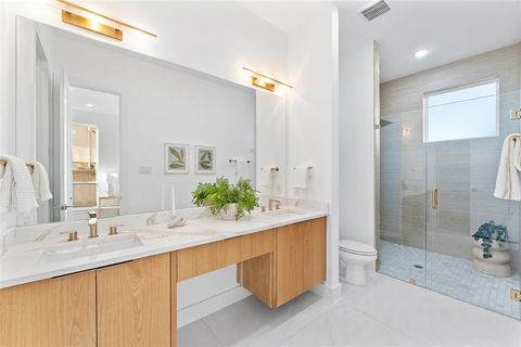 Tiny photo for 2315 S Vernon Avenue, Dallas, TX 75224 (MLS # 21101415)