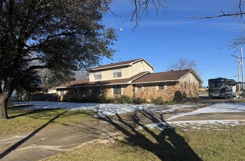 A home in Leonard