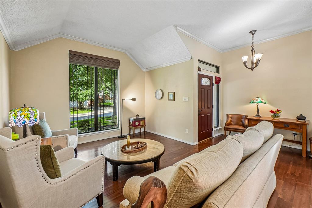 2609 Creekside Way