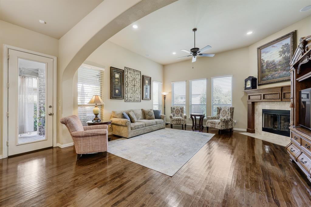 10096 Drawbridge Drive
