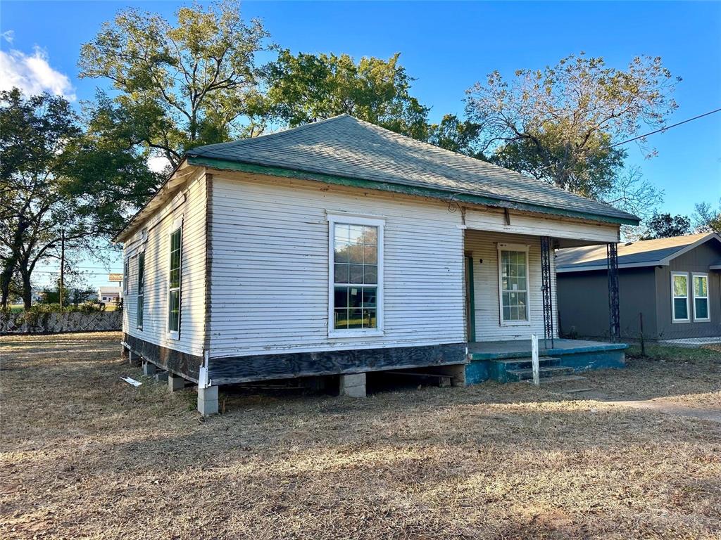 1000 & 1002 E Calhoun Avenue