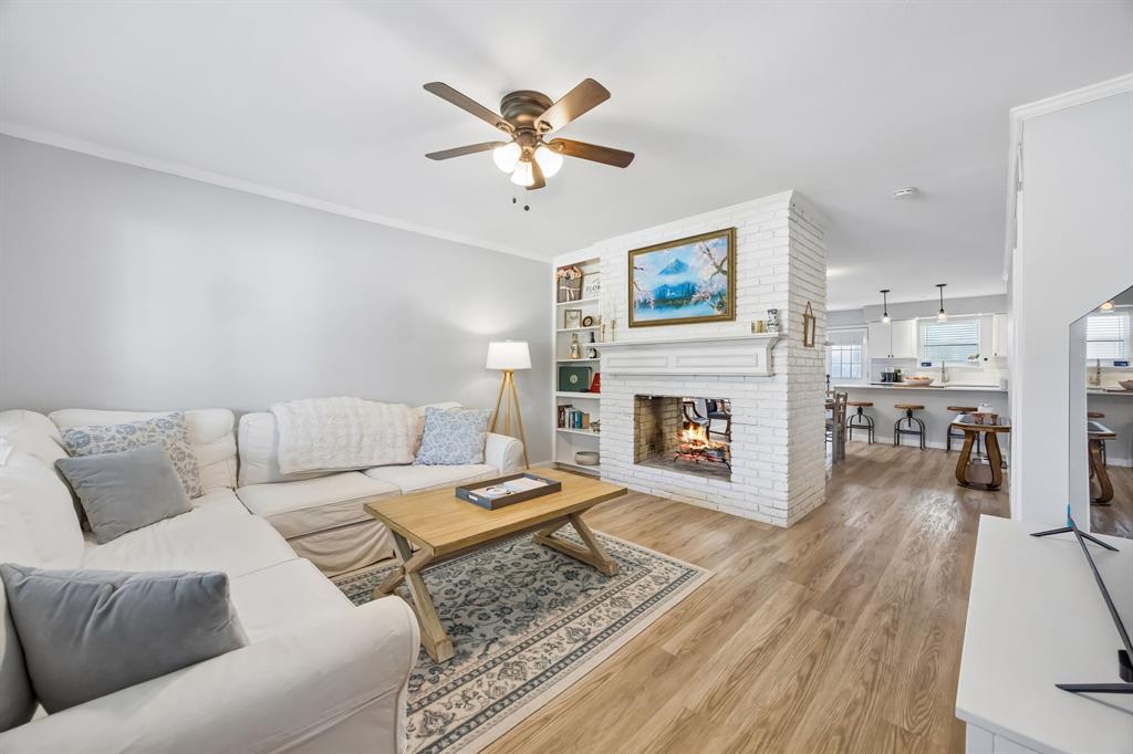 7916/7918 Habersham Lane